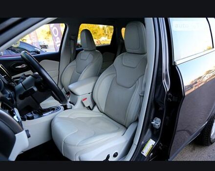 Сірий Джип Cherokee, об'ємом двигуна 3.2 л та пробігом 85 тис. км за 17999 $, фото 3 на Automoto.ua