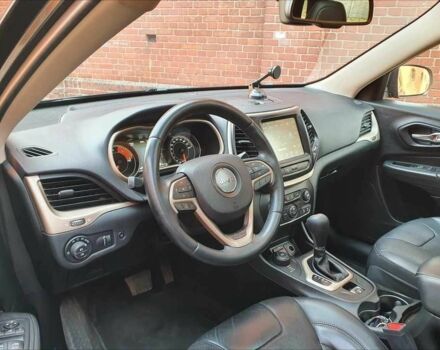 Сірий Джип Cherokee, об'ємом двигуна 0 л та пробігом 90 тис. км за 11500 $, фото 6 на Automoto.ua