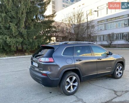 Серый Джип Чероки, объемом двигателя 2 л и пробегом 130 тыс. км за 18300 $, фото 4 на Automoto.ua
