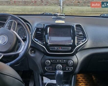 Серый Джип Чероки, объемом двигателя 3.24 л и пробегом 119 тыс. км за 18499 $, фото 19 на Automoto.ua