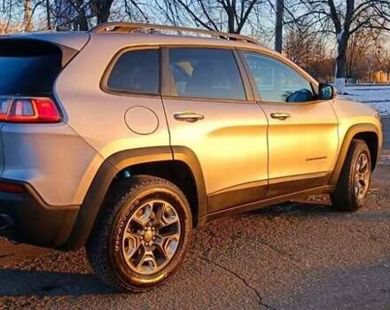Сірий Джип Cherokee, об'ємом двигуна 3.24 л та пробігом 134 тис. км за 18600 $, фото 5 на Automoto.ua