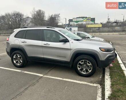 Серый Джип Чероки, объемом двигателя 1.99 л и пробегом 132 тыс. км за 18500 $, фото 2 на Automoto.ua