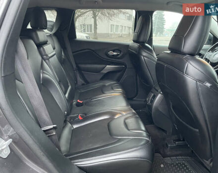 Серый Джип Чероки, объемом двигателя 2.4 л и пробегом 210 тыс. км за 14500 $, фото 42 на Automoto.ua