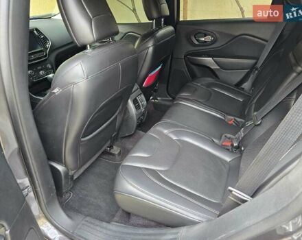 Серый Джип Чероки, объемом двигателя 2.4 л и пробегом 113 тыс. км за 15999 $, фото 6 на Automoto.ua