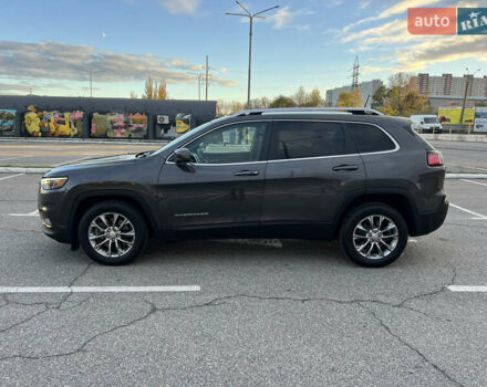 Джип Cherokee 2018 у Києві на Automoto.ua Сірий Джип Cherokee, об'ємом двигуна 3.24 л та пробігом 103 тис. км за 17800 $, фото 5 на Automoto.ua