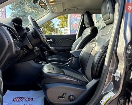 Сірий Джип Cherokee, об'ємом двигуна 1.99 л та пробігом 117 тис. км за 17500 $, фото 8 на Automoto.ua