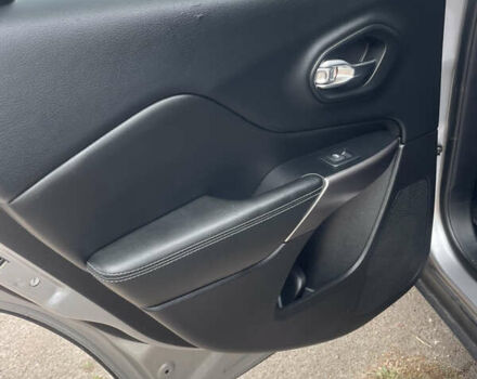 Серый Джип Чероки, объемом двигателя 3.24 л и пробегом 119 тыс. км за 14399 $, фото 18 на Automoto.ua