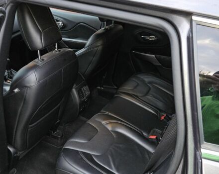 Джип Cherokee 2018 у Рівному на Automoto.ua Сірий Джип Cherokee, об'ємом двигуна 3.2 л та пробігом 150 тис. км за 18700 $, фото 4 на Automoto.ua