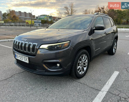 Джип Cherokee 2018 у Києві на Automoto.ua Сірий Джип Cherokee, об'ємом двигуна 3.24 л та пробігом 103 тис. км за 17800 $, фото 10 на Automoto.ua