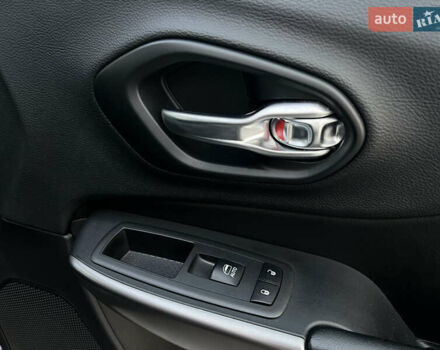 Джип Cherokee 2018 у Києві на Automoto.ua Сірий Джип Cherokee, об'ємом двигуна 3.24 л та пробігом 103 тис. км за 17800 $, фото 20 на Automoto.ua