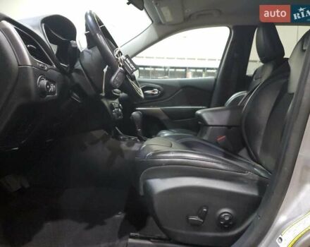 Серый Джип Чероки, объемом двигателя 2.4 л и пробегом 115 тыс. км за 11820 $, фото 6 на Automoto.ua