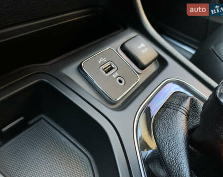 Сірий Джип Cherokee, об'ємом двигуна 2.36 л та пробігом 150 тис. км за 16600 $, фото 89 на Automoto.ua