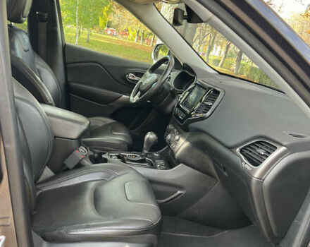 Серый Джип Чероки, объемом двигателя 3.24 л и пробегом 108 тыс. км за 19500 $, фото 13 на Automoto.ua