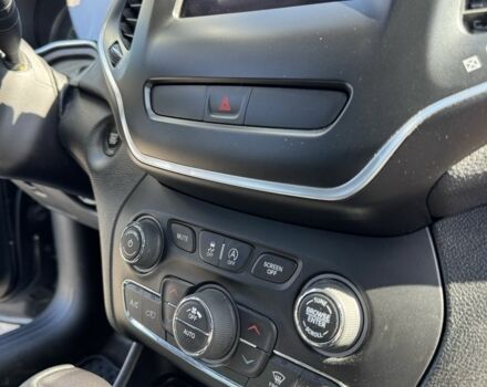 Сірий Джип Cherokee, об'ємом двигуна 2.4 л та пробігом 112 тис. км за 20700 $, фото 16 на Automoto.ua