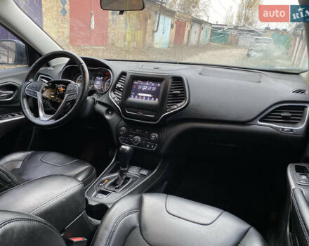 Сірий Джип Cherokee, об'ємом двигуна 2.4 л та пробігом 161 тис. км за 9300 $, фото 4 на Automoto.ua