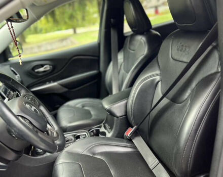 Серый Джип Чероки, объемом двигателя 3.2 л и пробегом 225 тыс. км за 15000 $, фото 17 на Automoto.ua