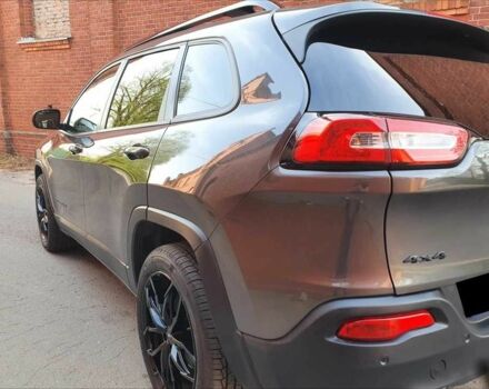 Сірий Джип Cherokee, об'ємом двигуна 0 л та пробігом 90 тис. км за 11500 $, фото 5 на Automoto.ua