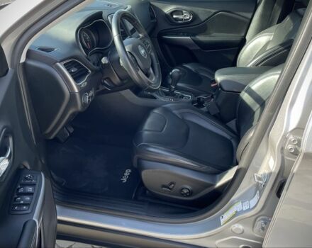 Серый Джип Чероки, объемом двигателя 2.4 л и пробегом 221 тыс. км за 16999 $, фото 4 на Automoto.ua