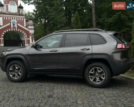 Джип Чероки 2018 в Киеве на Automoto.ua Серый Джип Чероки, объемом двигателя 1.99 л и пробегом 78 тыс. км за 22500 $, фото 8 на Automoto.ua