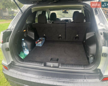 Сірий Джип Cherokee, об'ємом двигуна 2.36 л та пробігом 189 тис. км за 13800 $, фото 11 на Automoto.ua