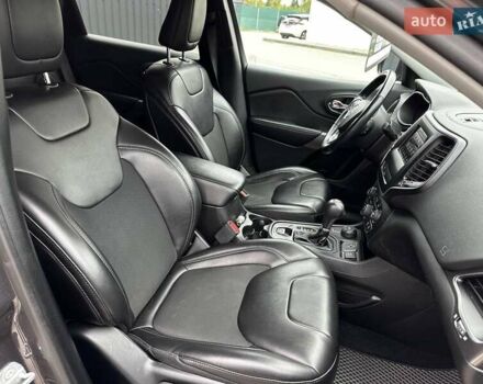 Сірий Джип Cherokee, об'ємом двигуна 3.24 л та пробігом 141 тис. км за 16799 $, фото 30 на Automoto.ua