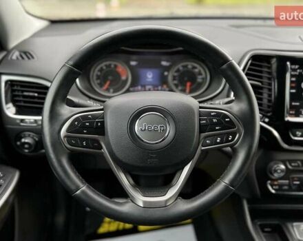 Сірий Джип Cherokee, об'ємом двигуна 2 л та пробігом 28 тис. км за 20690 $, фото 16 на Automoto.ua