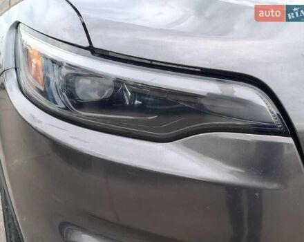 Серый Джип Чероки, объемом двигателя 2.4 л и пробегом 55 тыс. км за 17490 $, фото 3 на Automoto.ua