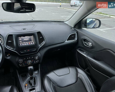 Серый Джип Чероки, объемом двигателя 3.24 л и пробегом 103 тыс. км за 16999 $, фото 27 на Automoto.ua