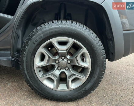 Серый Джип Чероки, объемом двигателя 3.2 л и пробегом 163 тыс. км за 20500 $, фото 15 на Automoto.ua