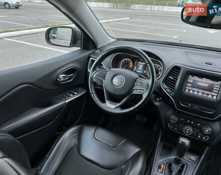 Серый Джип Чероки, объемом двигателя 3.24 л и пробегом 103 тыс. км за 16999 $, фото 26 на Automoto.ua