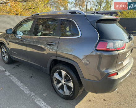 Серый Джип Чероки, объемом двигателя 3.24 л и пробегом 127 тыс. км за 22000 $, фото 1 на Automoto.ua