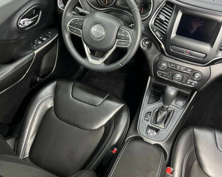 Сірий Джип Cherokee, об'ємом двигуна 2.36 л та пробігом 48 тис. км за 17840 $, фото 11 на Automoto.ua