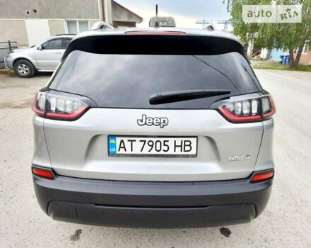 Сірий Джип Cherokee, об'ємом двигуна 2.36 л та пробігом 146 тис. км за 15700 $, фото 6 на Automoto.ua