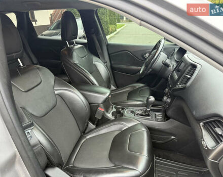 Серый Джип Чероки, объемом двигателя 2.36 л и пробегом 142 тыс. км за 14200 $, фото 23 на Automoto.ua