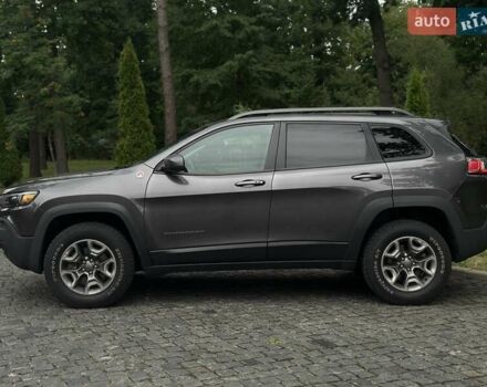 Джип Чероки 2018 в Киеве на Automoto.ua Серый Джип Чероки, объемом двигателя 1.99 л и пробегом 78 тыс. км за 22500 $, фото 5 на Automoto.ua