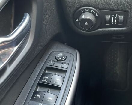 Серый Джип Чероки, объемом двигателя 2.4 л и пробегом 221 тыс. км за 16999 $, фото 7 на Automoto.ua