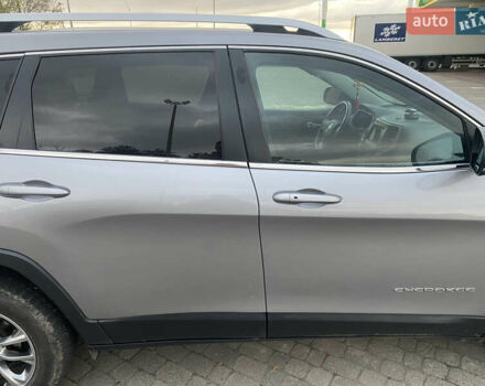 Серый Джип Чероки, объемом двигателя 2.36 л и пробегом 176 тыс. км за 16200 $, фото 9 на Automoto.ua