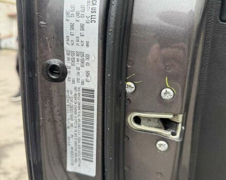 Серый Джип Чероки, объемом двигателя 2.36 л и пробегом 156 тыс. км за 17500 $, фото 5 на Automoto.ua