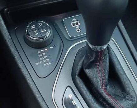 Сірий Джип Cherokee, об'ємом двигуна 3.24 л та пробігом 134 тис. км за 18600 $, фото 9 на Automoto.ua