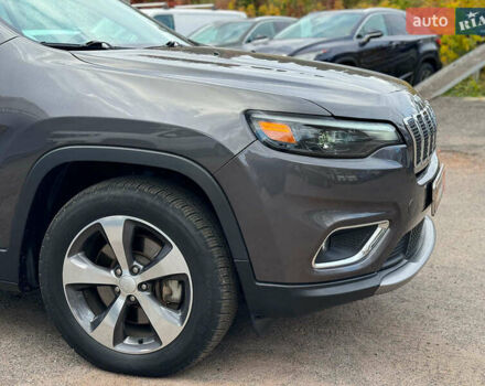 Серый Джип Чероки, объемом двигателя 3.2 л и пробегом 108 тыс. км за 21290 $, фото 3 на Automoto.ua