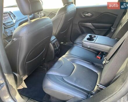 Серый Джип Чероки, объемом двигателя 2 л и пробегом 130 тыс. км за 18300 $, фото 9 на Automoto.ua