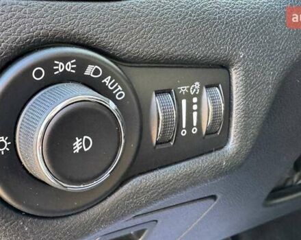 Сірий Джип Cherokee, об'ємом двигуна 1.99 л та пробігом 117 тис. км за 17500 $, фото 11 на Automoto.ua