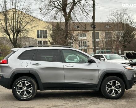 Серый Джип Чероки, объемом двигателя 2.4 л и пробегом 152 тыс. км за 15490 $, фото 12 на Automoto.ua
