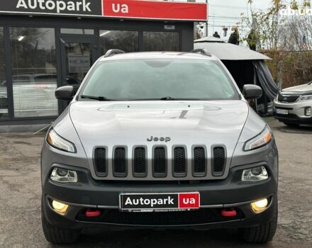 Серый Джип Чероки, объемом двигателя 2.4 л и пробегом 152 тыс. км за 15490 $, фото 2 на Automoto.ua