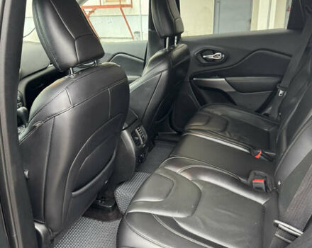 Серый Джип Чероки, объемом двигателя 2.36 л и пробегом 156 тыс. км за 17500 $, фото 6 на Automoto.ua