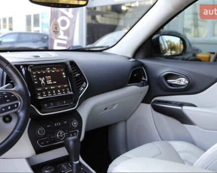 Сірий Джип Cherokee, об'ємом двигуна 3.24 л та пробігом 88 тис. км за 15999 $, фото 6 на Automoto.ua