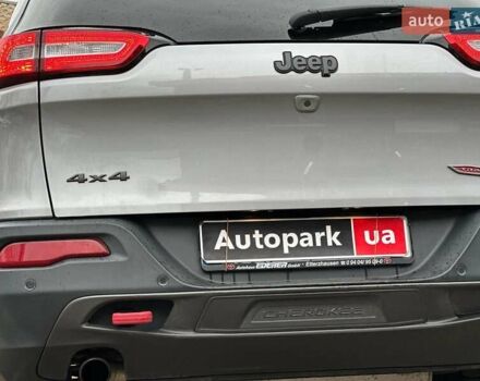 Серый Джип Чероки, объемом двигателя 2.4 л и пробегом 152 тыс. км за 15490 $, фото 11 на Automoto.ua