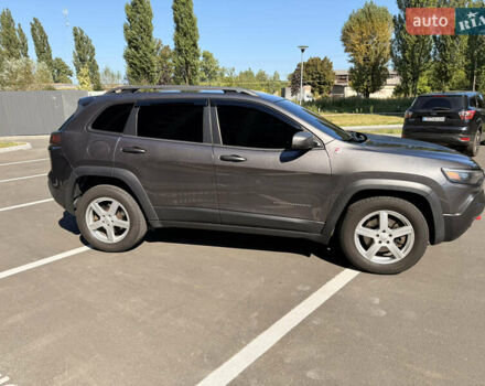 Серый Джип Чероки, объемом двигателя 3.2 л и пробегом 163 тыс. км за 20500 $, фото 4 на Automoto.ua