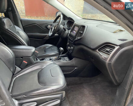Сірий Джип Cherokee, об'ємом двигуна 2.4 л та пробігом 161 тис. км за 9300 $, фото 21 на Automoto.ua