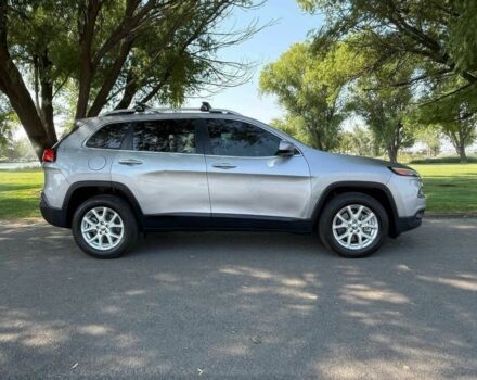 Сірий Джип Cherokee, об'ємом двигуна 2.4 л та пробігом 63 тис. км за 8300 $, фото 4 на Automoto.ua